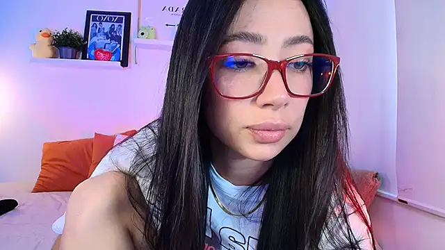 lilyy evanss online show from April 2026 10:33:02 PM