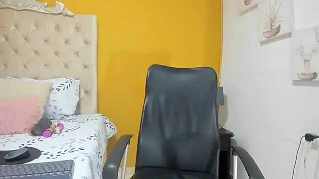 Snapshot of rousse_sexyandhot chatting on February 2026 01:29:02 AM rousse sexyandhot online show from February 2026 01:29:02 AM