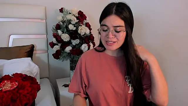 CamilaSofiia online show from February 2025 10:47:02 PM