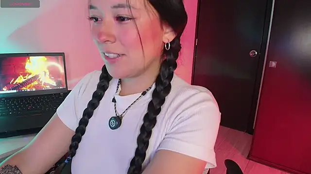 Lexie Thompson10 online show from June 2026 01:05:02 AM