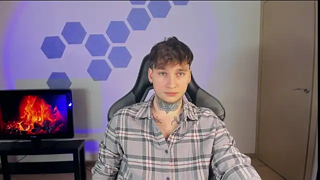 Chris Tyson online show from January 2025 03:23:01 PM