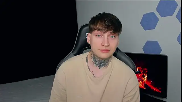 Chris Tyson online show from March 2025 02:03:02 AM