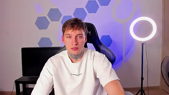 Chris Tyson online show from September 2025 12:00:02 AM