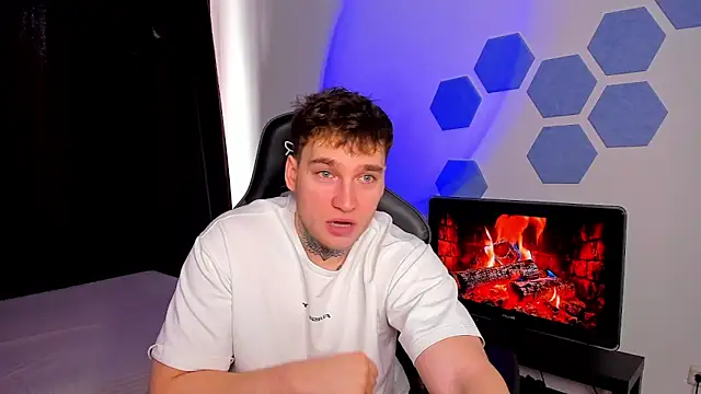 Snapshot of Chris_Tyson chatting on February 2026 08:18:01 AM Chris Tyson online show from February 2026 08:18:01 AM