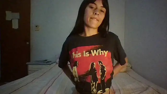 Snapshot of melodybar27 chatting on December 2024 02:58:02 PM melodybar27 online show from December 2024 02:58:02 PM