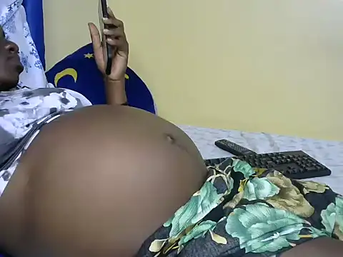 PrettyBabelv online show from March 2026 04:13:01 PM