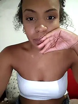 Julia Pretinha online show from May 2026 11:44:02 PM