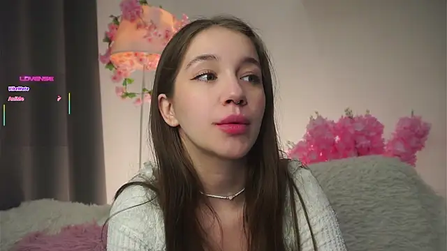 AmiLewis online show from October 2025 01:13:02 AM