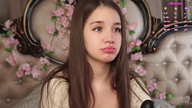 AmiLewis online show from April 2026 01:04:01 AM