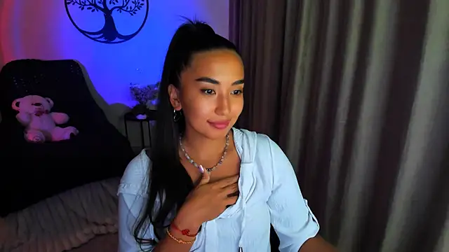 worldofkim online show from September 2025 05:24:01 PM