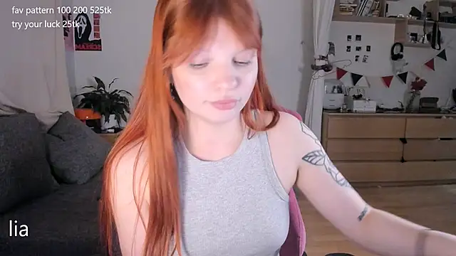 Snapshot of lil_lia chatting on May 2026 09:55:02 PM lil lia online show from May 2026 09:55:02 PM