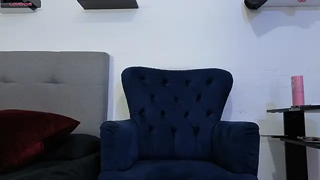 alissonandamy online show from April 2026 07:41:01 PM