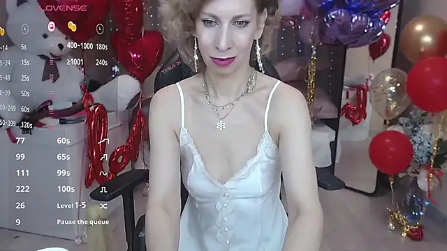 Snapshot of AdrianaSea chatting on February 2025 07:45:02 AM AdrianaSea online show from February 2025 07:45:02 AM