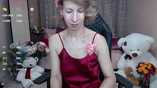 Snapshot of AdrianaSea chatting on September 2025 06:14:01 AM AdrianaSea online show from September 2025 06:14:01 AM