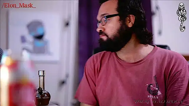 Snapshot of Seraph_De_La_Luna chatting on January 2025 01:42:01 AM Seraph De La Luna online show from January 2025 01:42:01 AM