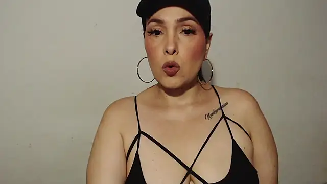 Miss Agatha online show from October 2025 09:58:02 PM