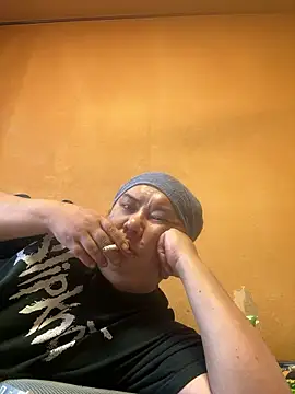 punk0805 online show from September 2025 06:18:01 AM