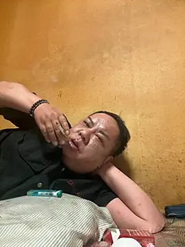 punk0805 online show from April 2026 01:17:02 PM