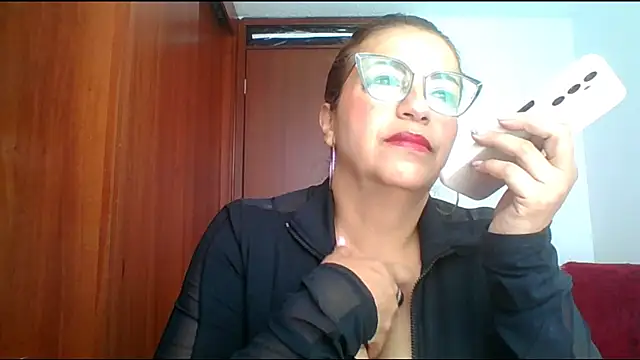 Snapshot of RossanaLionheart chatting on May 2026 01:17:02 PM RossanaLionheart online show from May 2026 01:17:02 PM