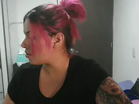 Snapshot of CarolinaRincon chatting on March 2025 12:29:02 AM CarolinaRincon online show from March 2025 12:29:02 AM