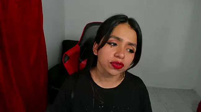 Snapshot of cory_rose chatting on February 2025 04:16:02 AM cory rose online show from February 2025 04:16:02 AM