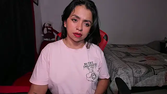 Snapshot of cory_rose chatting on November 2025 04:12:02 AM cory rose online show from November 2025 04:12:02 AM