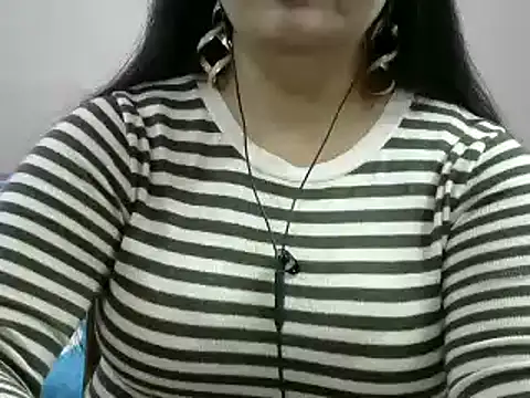 Shruti 139 online show from December 2024 07:42:02 PM
