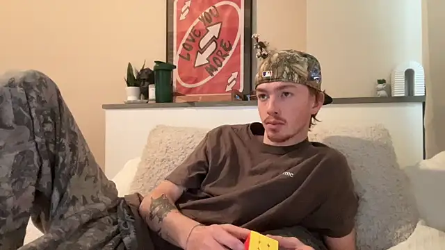 younghungginger online show from December 2024 07:53:02 PM