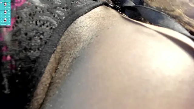 Snapshot of scarlet_darling26 chatting on December 2024 05:01:01 AM scarlet darling26 online show from December 2024 05:01:01 AM