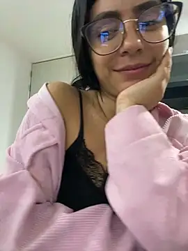 Snapshot of GiiirlPower chatting on September 2025 05:07:02 AM GiiirlPower online show from September 2025 05:07:02 AM