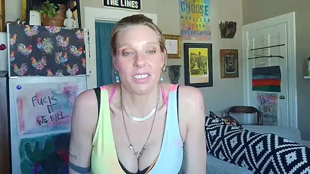 Glamazonx online show from March 2026 07:40:01 PM