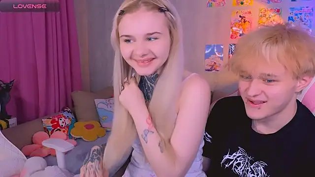 Snapshot of Britney_Lynch chatting on March 2026 07:10:02 PM Britney Lynch online show from March 2026 07:10:02 PM