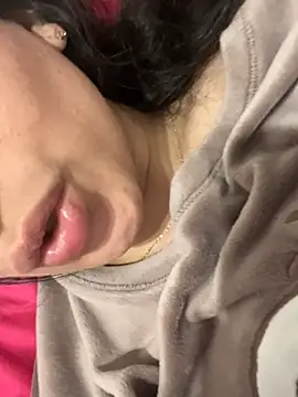lylyacachonda online show from June 2026 06:31:01 PM