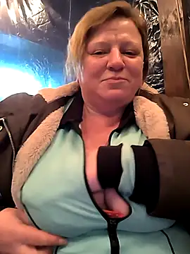 jusichka online show from November 2025 07:27:01 PM