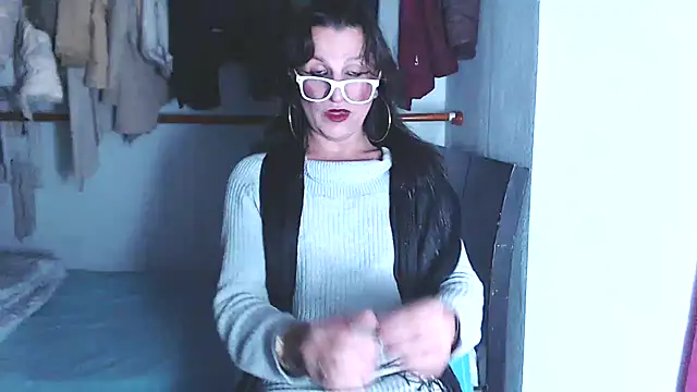 LorenJade online show from November 2025 07:29:02 AM