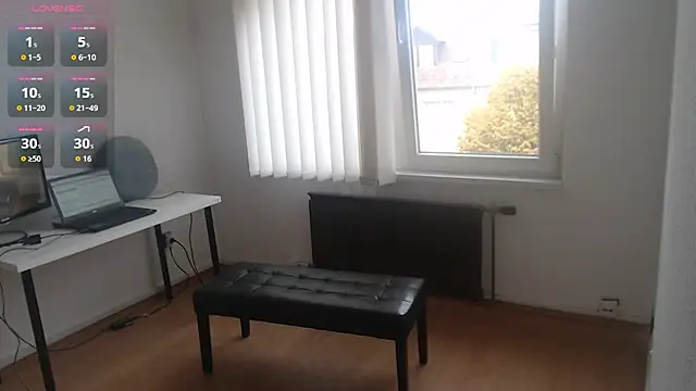 Snapshot of Vanda76 chatting on October 2025 11:54:01 AM Vanda76 online show from October 2025 11:54:01 AM