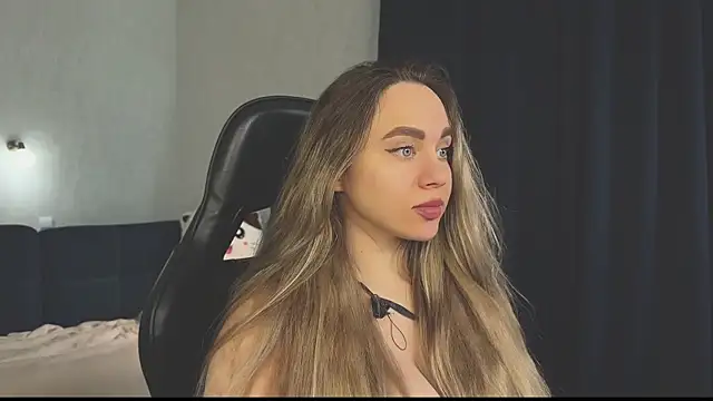 hotexclusive  online show from March 2025 08:13:01 AM