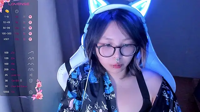 Snapshot of maydaykimmy chatting on February 2026 09:46:02 PM maydaykimmy online show from February 2026 09:46:02 PM