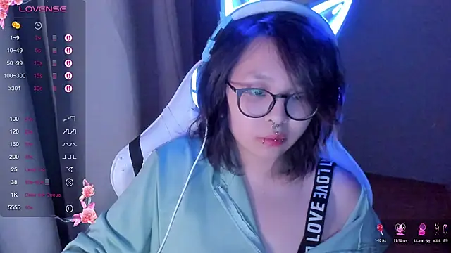 Snapshot of maydaykimmy chatting on February 2026 09:19:01 PM maydaykimmy online show from February 2026 09:19:01 PM