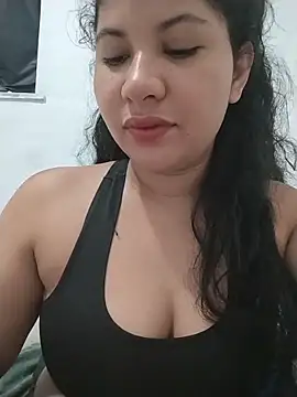 Snapshot of Yara0k chatting on April 2026 09:08:01 AM Yara0k online show from April 2026 09:08:01 AM