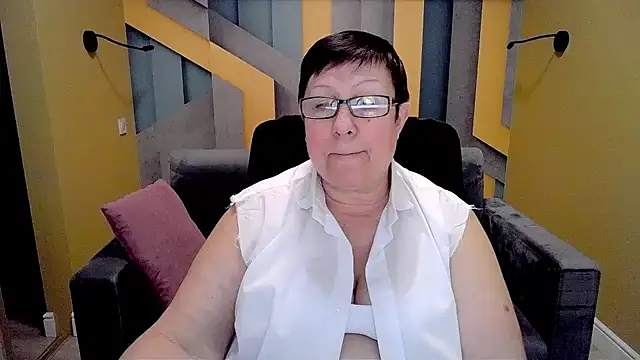 Snapshot of BarbaraTurners chatting on February 2025 12:24:01 AM BarbaraTurners online show from February 2025 12:24:01 AM