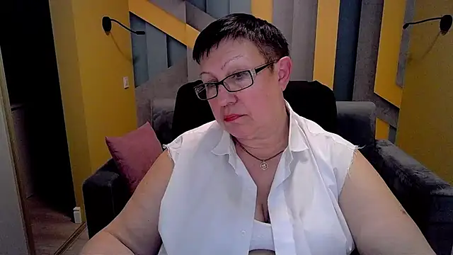 Snapshot of BarbaraTurners chatting on March 2025 06:43:01 PM BarbaraTurners online show from March 2025 06:43:01 PM