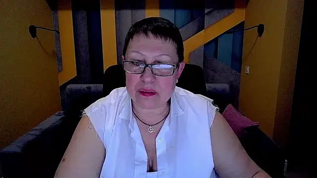 Snapshot of BarbaraTurners chatting on March 2025 06:34:01 PM BarbaraTurners online show from March 2025 06:34:01 PM
