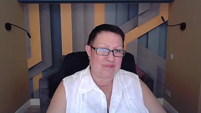 BarbaraTurners online show from October 2025 07:37:01 PM