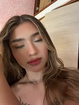 Snapshot of Arianavillada chatting on May 2026 03:37:02 AM Arianavillada online show from May 2026 03:37:02 AM