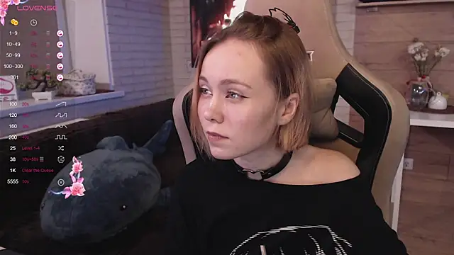 lucy mirror online show from September 2025 08:30:01 PM