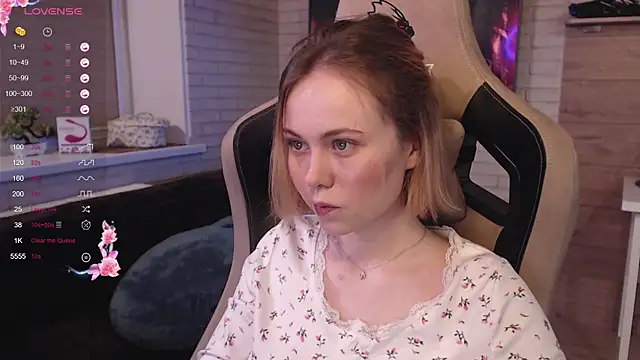 lucy mirror online show from October 2025 08:51:01 PM