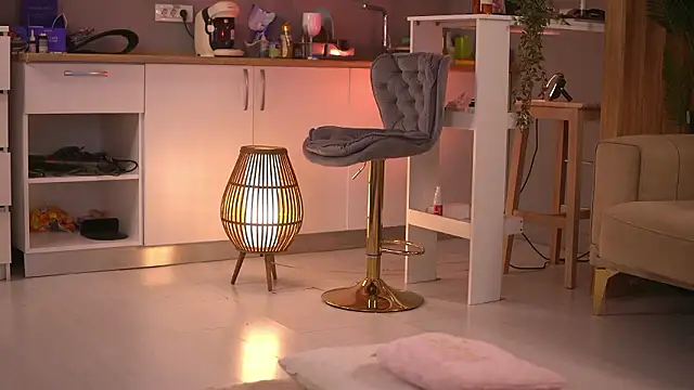 Snapshot of ButterflyLeah chatting on February 2026 02:41:02 AM ButterflyLeah online show from February 2026 02:41:02 AM