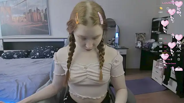 CallMeEffy1 online show from June 2026 03:25:01 PM