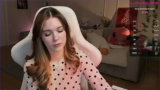 Frau Lina online show from December 2025 03:21:01 PM